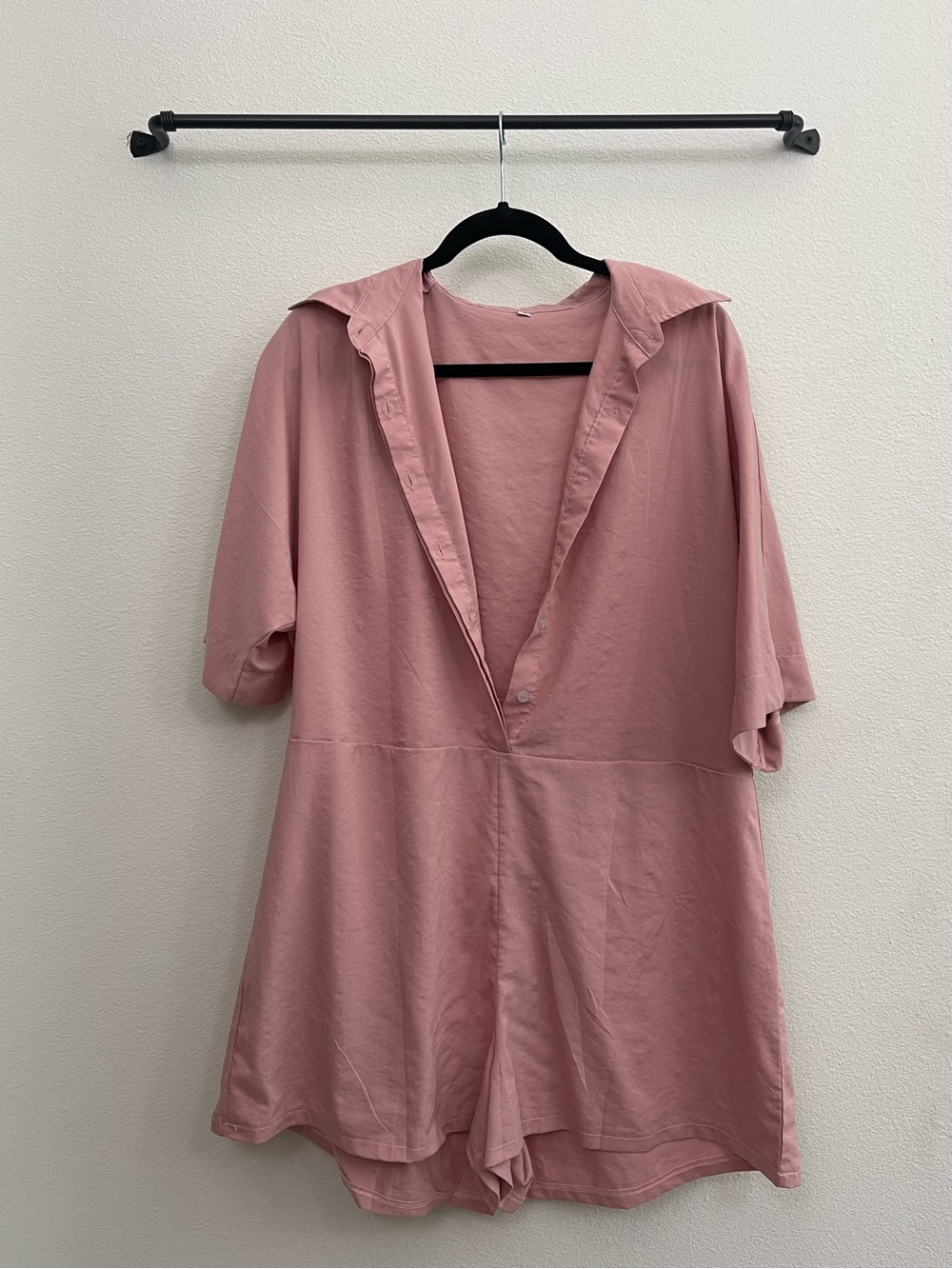 SOLD NWOT 🏷️ Dusty Rose Short Sleeve Romper - Amazon